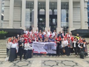 MK Putuskan Batas Umur Notaris Maksimal 70 Tahun dengan Syarat Ketat